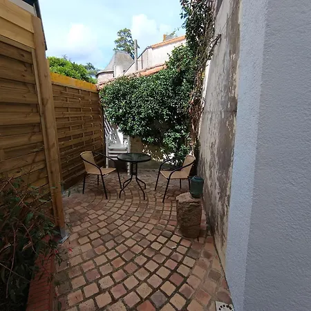 Дом отдыха Aux Lits De La Loire Oree-d'Anjou